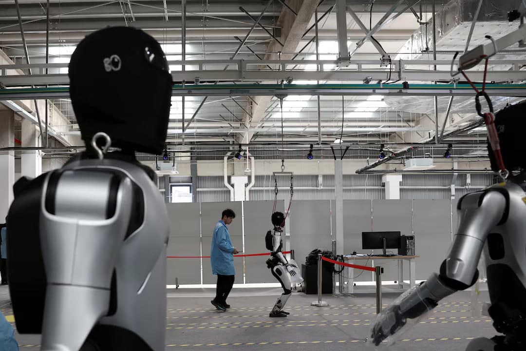 Robotics Enters a New Phase: Record-Breaking Humanoids and a Race for Real-World AI